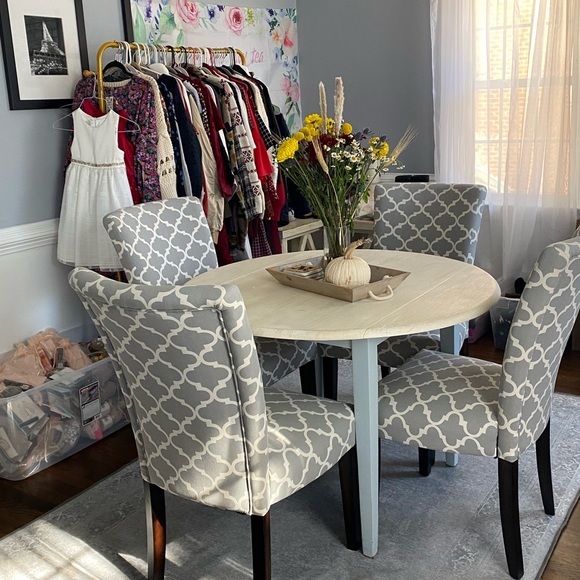 “Like” to be notified of show! - Picture 2 of 6